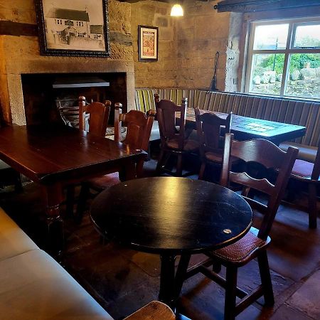 Hotel Ye Olde Mustard Pot Midhopestones Esterno foto