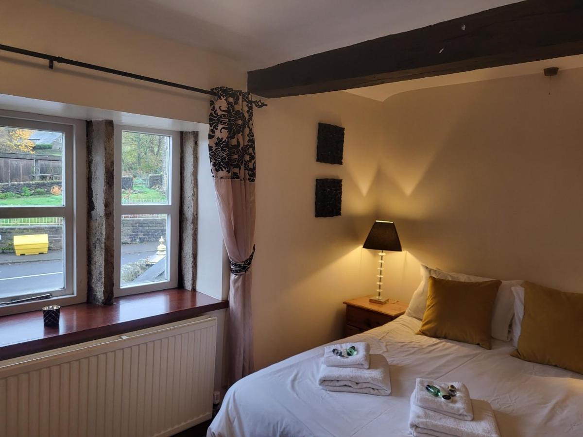 Hotel Ye Olde Mustard Pot Midhopestones Esterno foto