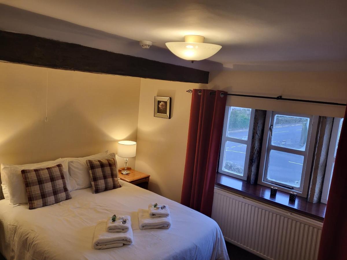 Hotel Ye Olde Mustard Pot Midhopestones Esterno foto